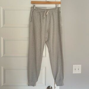 Vuori Women’s S Long Gray Jogger Sweatpants